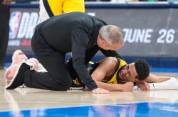 爱游戏中国-比赛中的惊险一幕，胜负将至