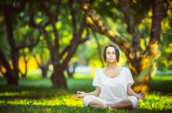 AYXapp下载-欧冠决赛焦点战，王者加冕，骑士精神永存