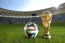 爱游戏官方-暗夜极速与钢铁意志，武切维奇在F1街道赛的持续杀伤艺术