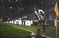 AYX体育赛事-钢铁意志与致命一击，托尼的锁链防守与雷恩的加时绝唱