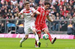 爱游戏体育官网-布伦瑞克客场不敌对手，遭遇失利