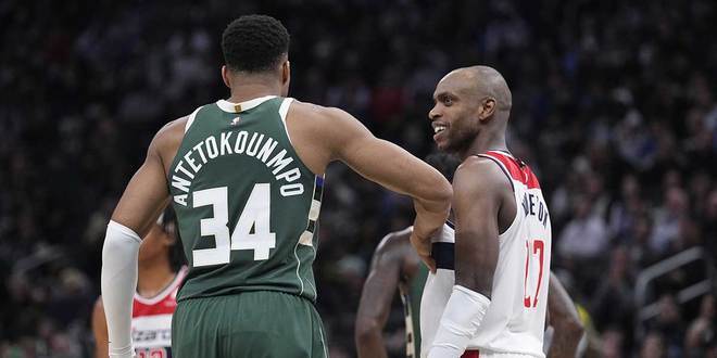 雄鹿队后卫米德尔顿:大家必须团结一致迎接挑战 雄鹿队后卫米德尔顿:大家必须团结一致迎接挑战