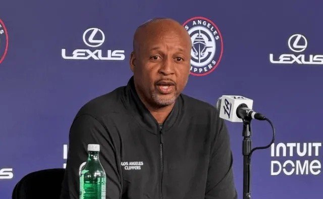 包含快船队员备战状况良好在主场迎战年轻有为的对手的词条