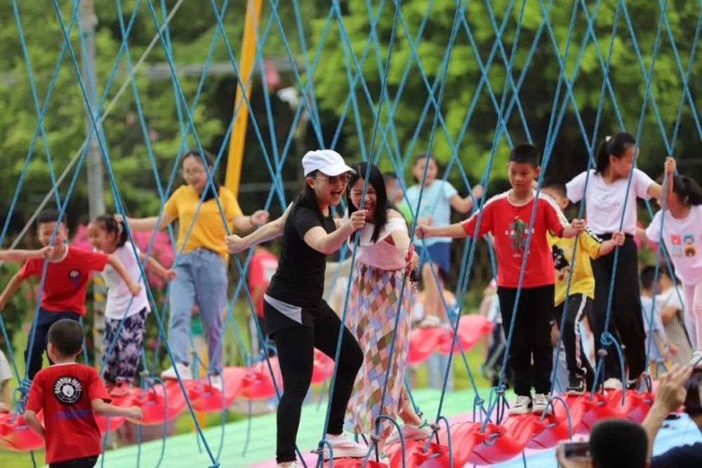 包含福建队奋起直追，人气高涨迎来胜利的词条