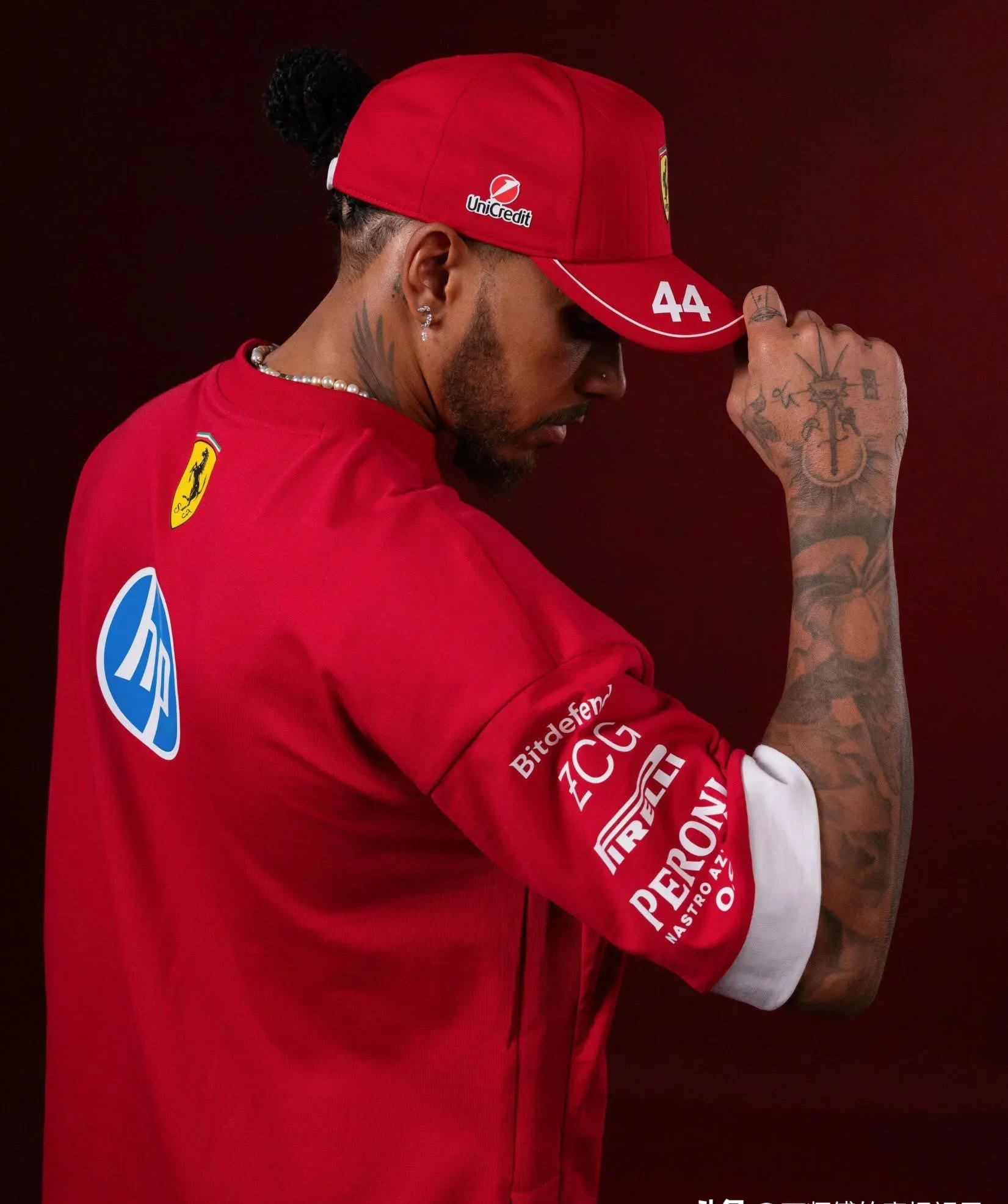 关于红牛二队完胜梅赛德斯，汉密尔顿惊艳四座的信息