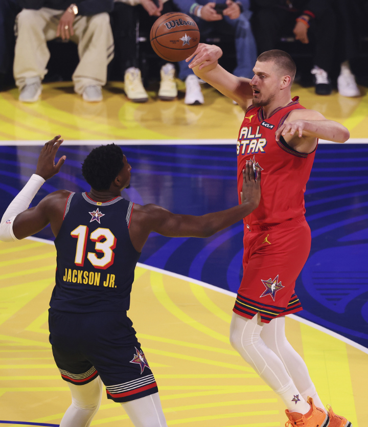 关于尼克斯完胜塞尔维亚男篮，莫里斯一己之力扛起全队的信息