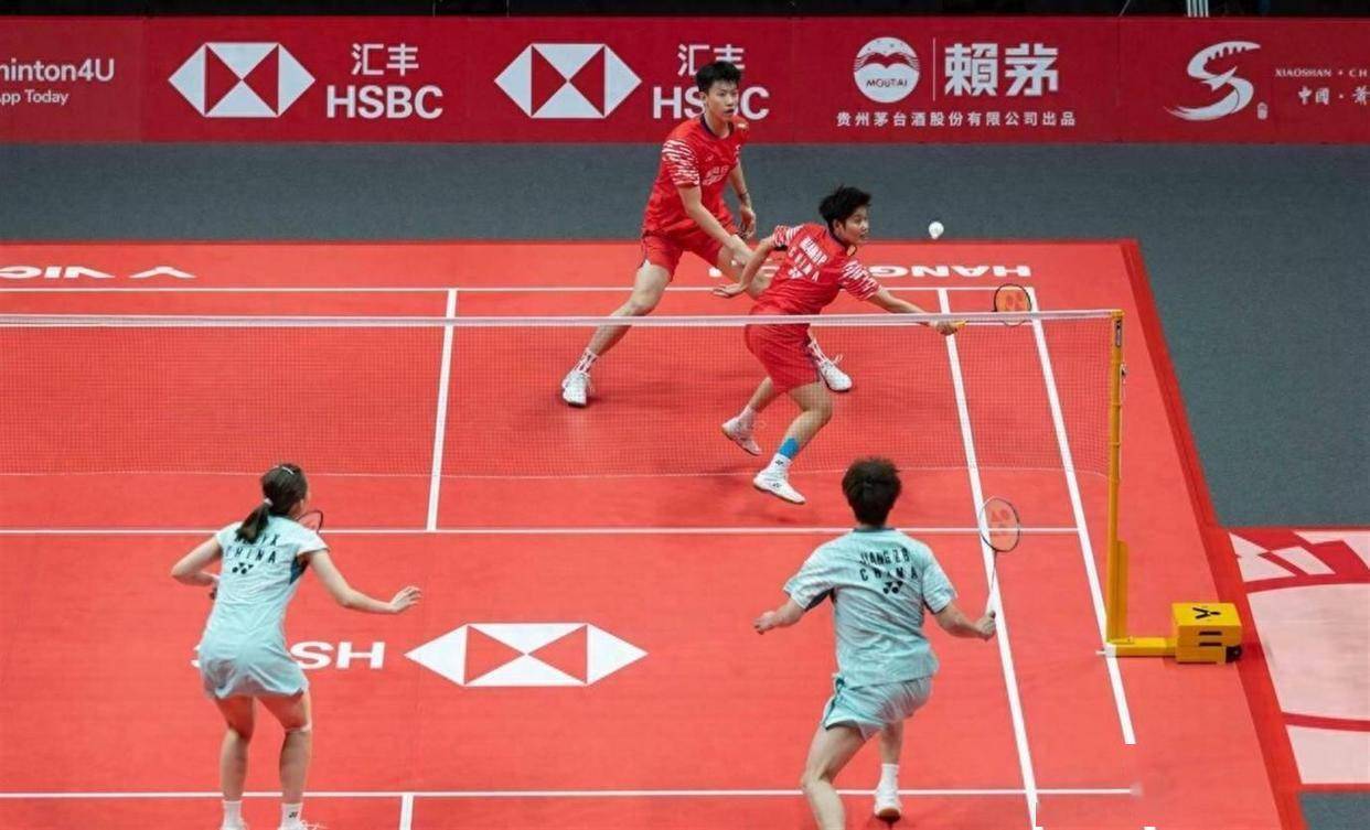 包含法国羽毛球队逆转马来西亚羽毛球队，辛杜统治全场的词条