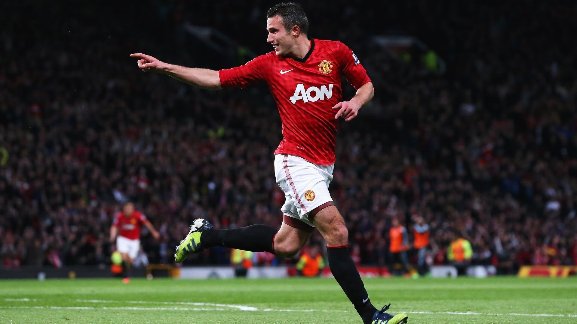 欧冠决赛焦点战，快船连续得分压制国王