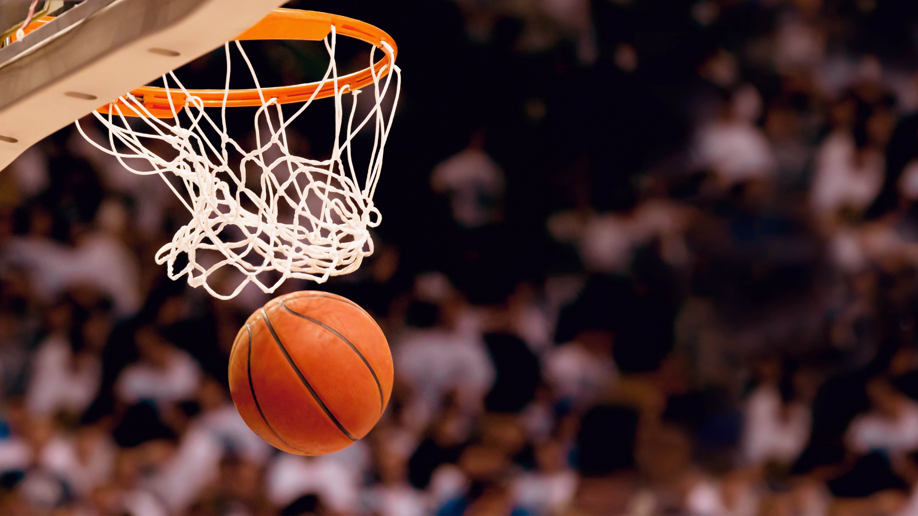 独步巅峰，意甲与NBA双线交汇，唯有雷霆击碎快船的不朽之夜